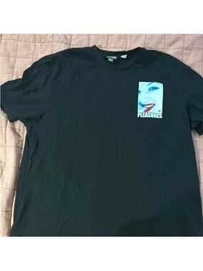 Pleasures x Guess Originals Graphic Tee | XXL Black T-Shirt